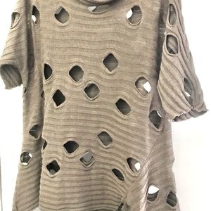 Funky sweater By Transparente Black Label.